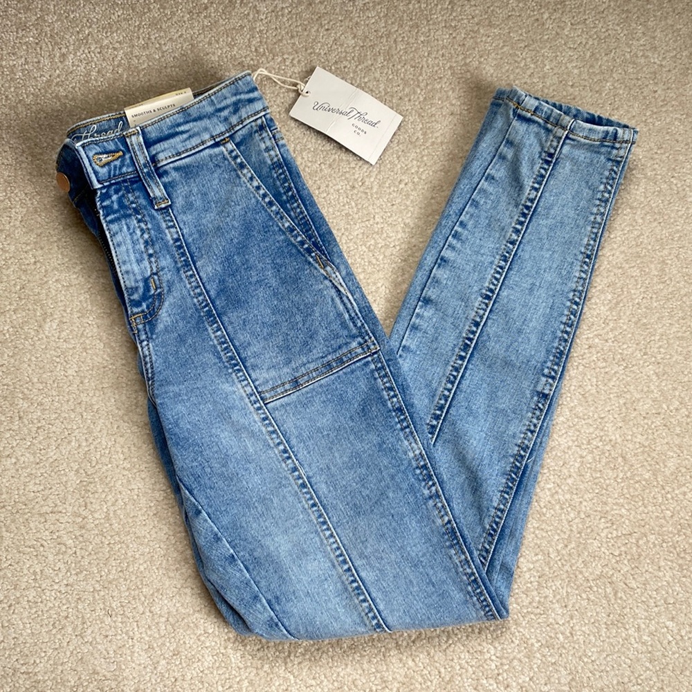 Universal Thread Jeans